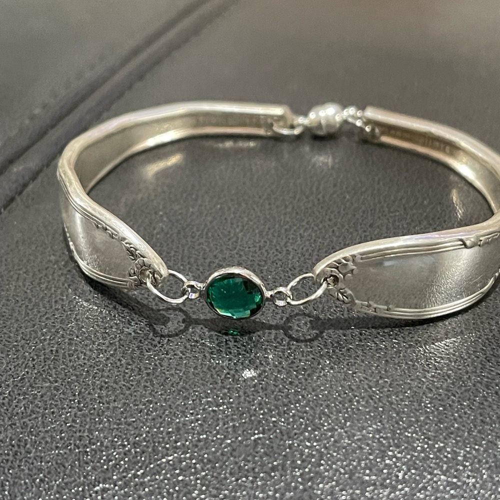 Elegant Silver Bracelet with Green Gemstone Handmade Jewelry vintage silverware